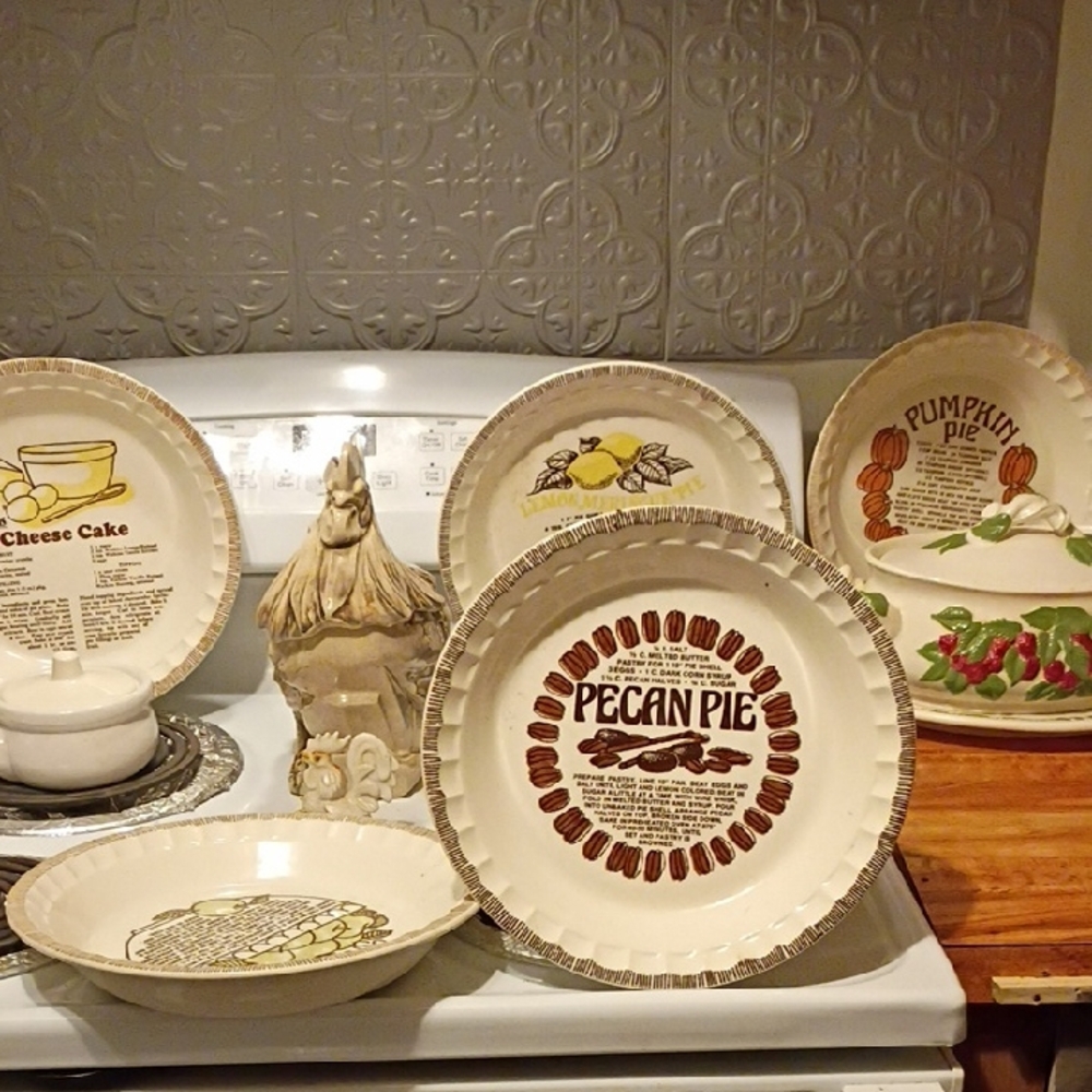 Vintage Pie Recipe Plates Set - Cream and Brown